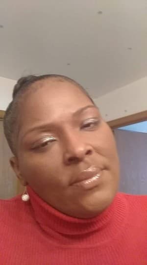 Angieb's LeafedOut Profile