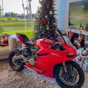 Hggfkkll's LeafedOut Profile