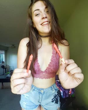 jazlyne78's LeafedOut Profile